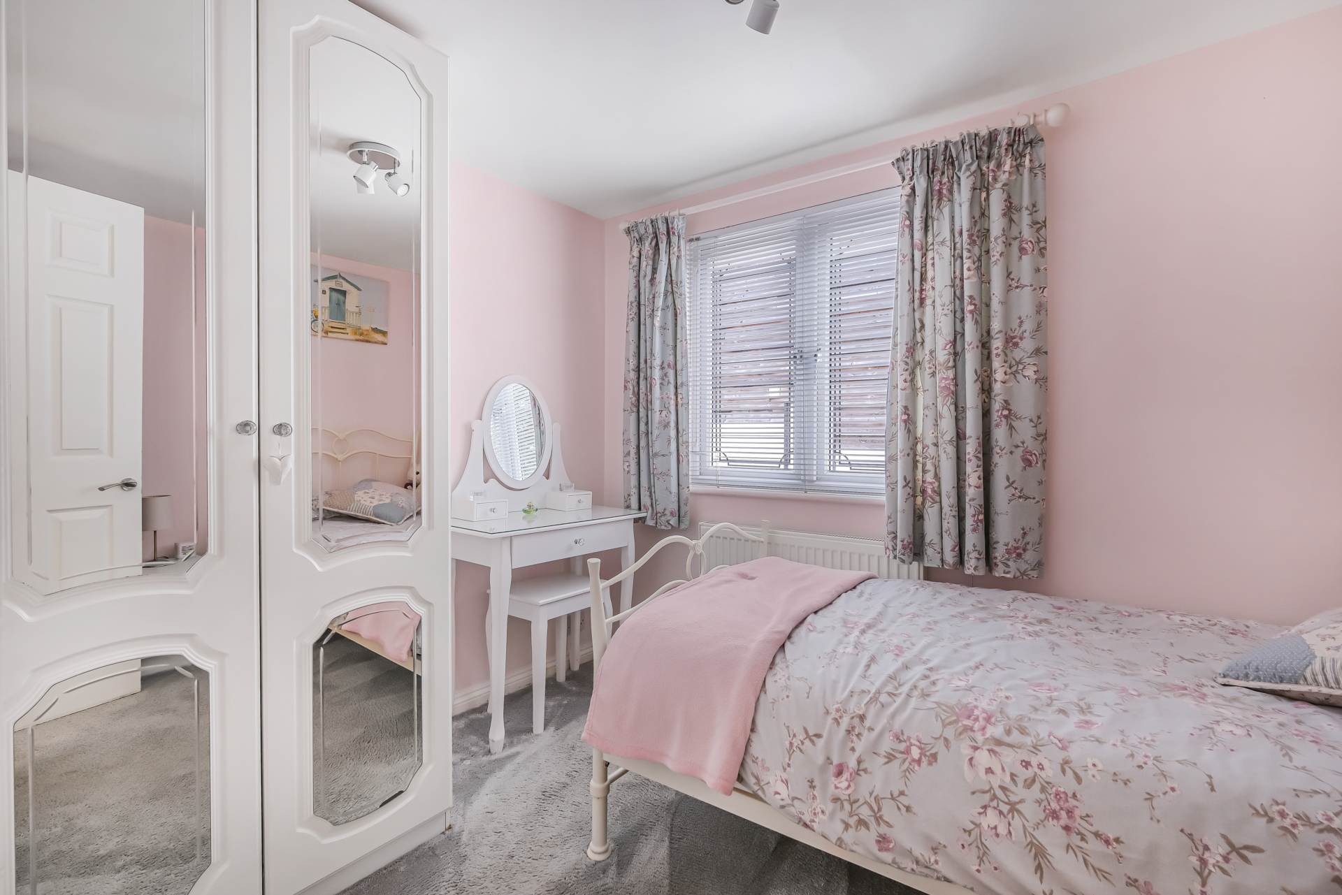 Lee Chapel Lane, Basildon, Image 22