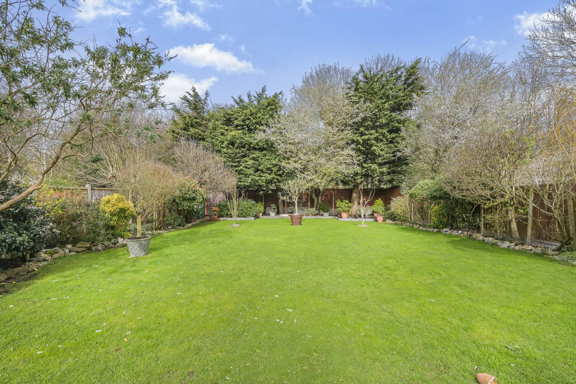 Lee Chapel Lane, Basildon, Image 3