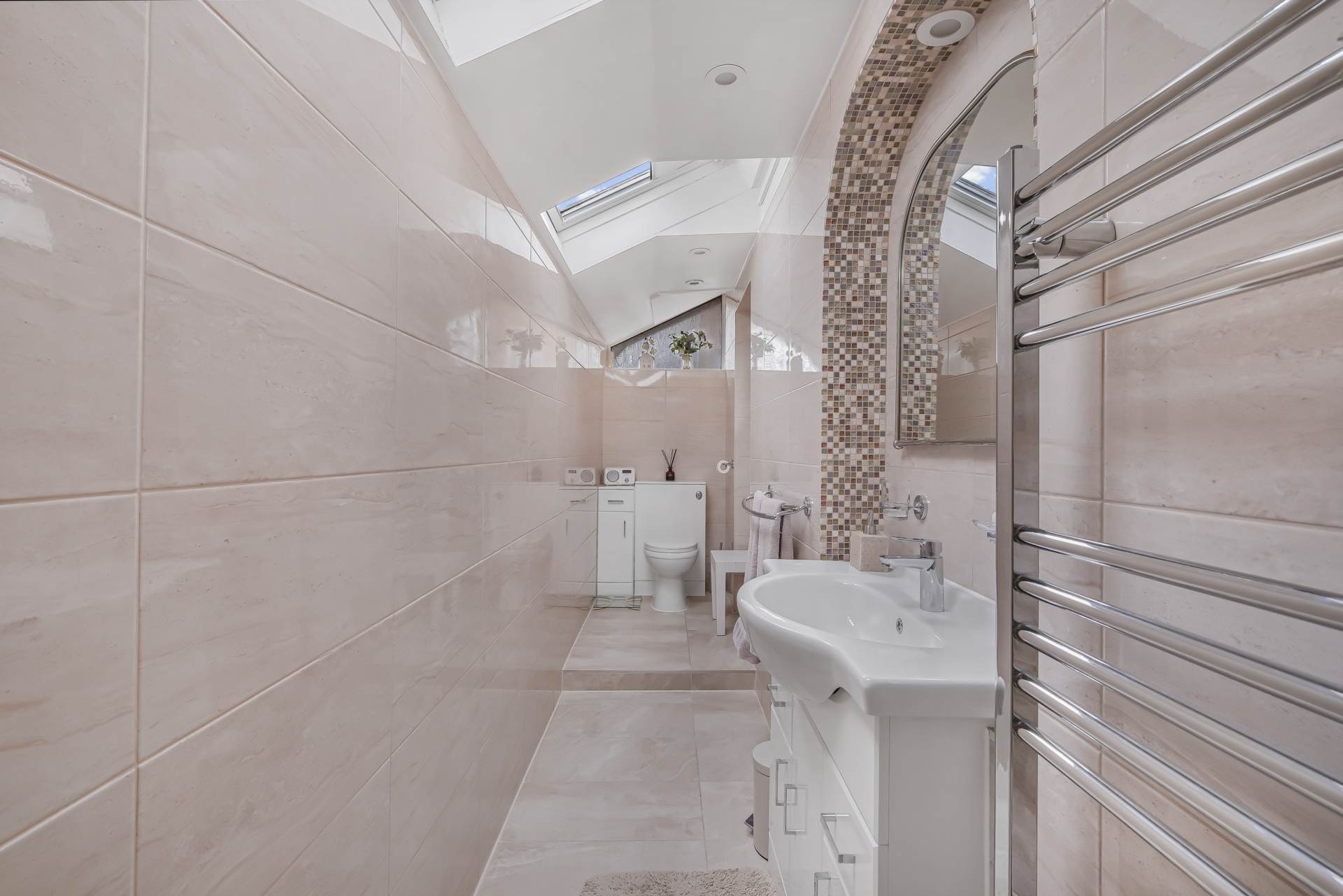 Lee Chapel Lane, Basildon, Image 40