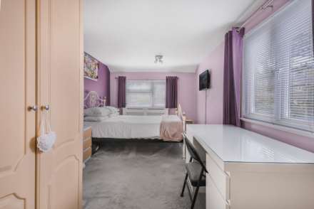 Lee Chapel Lane, Basildon, Image 15