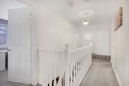 Lee Chapel Lane, Basildon, Image 21