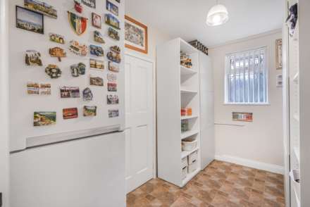 Lee Chapel Lane, Basildon, Image 26