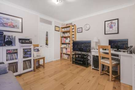 Lee Chapel Lane, Basildon, Image 36