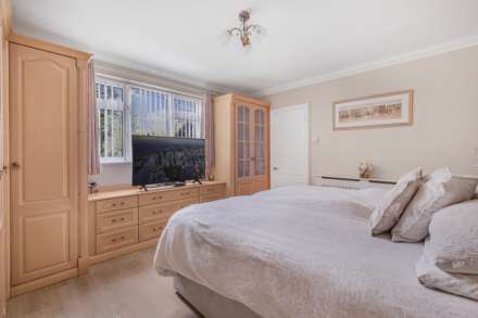 Lee Chapel Lane, Basildon, Image 37