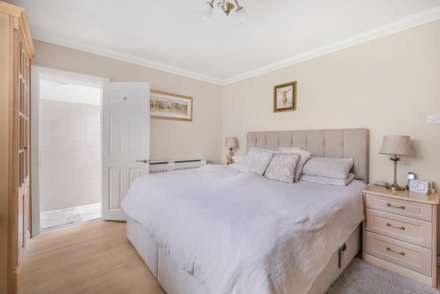 Lee Chapel Lane, Basildon, Image 38