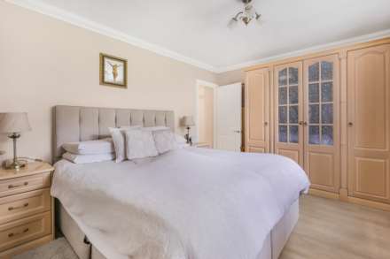 Lee Chapel Lane, Basildon, Image 39