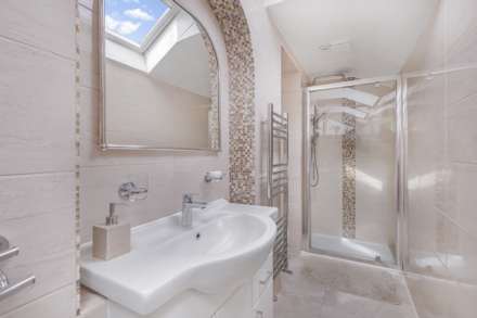 Lee Chapel Lane, Basildon, Image 41