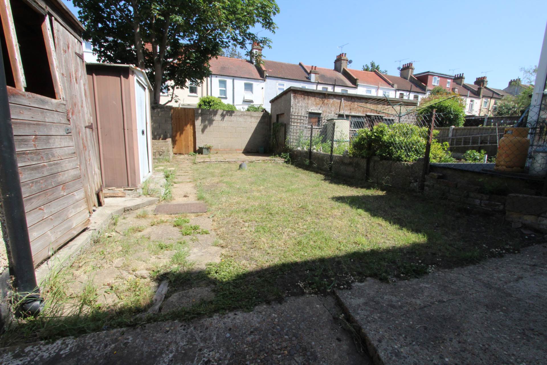 Silverdale Avenue, Westcliff On Sea, Image 11