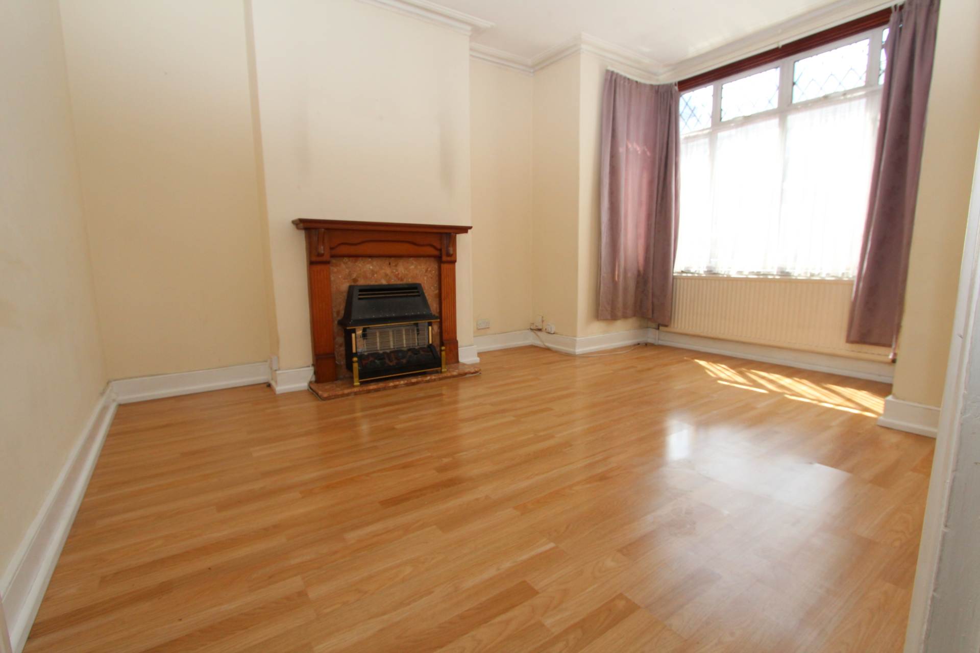 Silverdale Avenue, Westcliff On Sea, Image 2