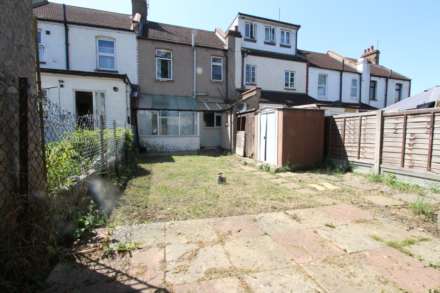 Silverdale Avenue, Westcliff On Sea, Image 12