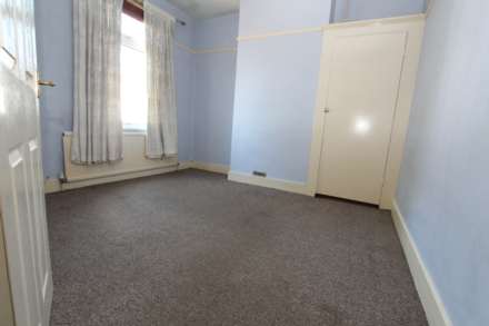 Silverdale Avenue, Westcliff On Sea, Image 6