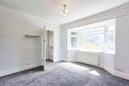 Glenmere Park Avenue, Thundersley, Image 4