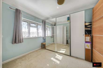 Fleming Crescent, Leigh On Sea, Image 11