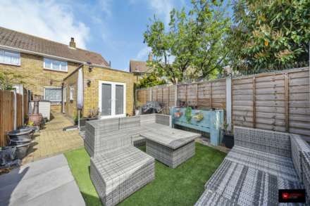 Fleming Crescent, Leigh On Sea, Image 19