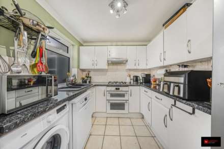 Fleming Crescent, Leigh On Sea, Image 3