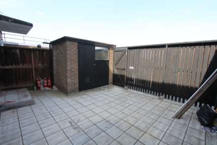 Grover Walk, Corringham, Image 13