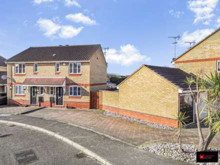Property For Sale Heron Gardens, Rayleigh