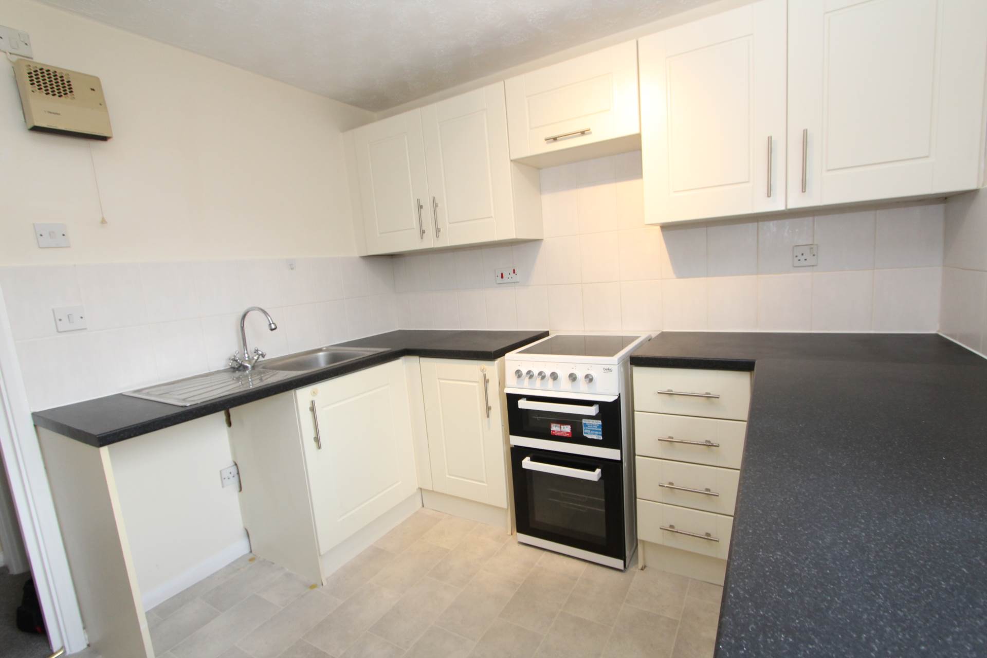 Saxon Court, London Road, Image 8