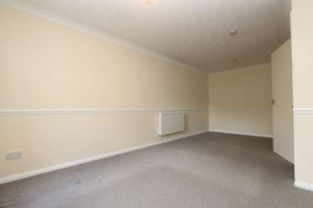 Saxon Court, London Road, Image 4