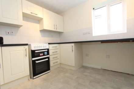 Saxon Court, London Road, Image 7