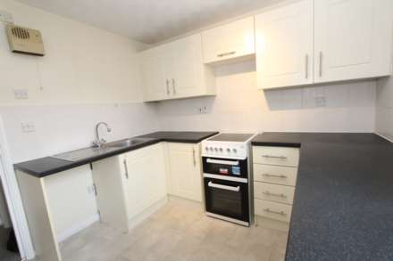 Saxon Court, London Road, Image 8