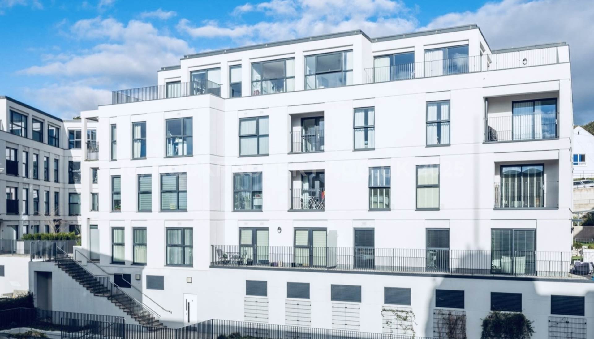 Modern 1 Bed + Sea Views, Storage & Parking, College Gardens, Town Outskirts, Image 16