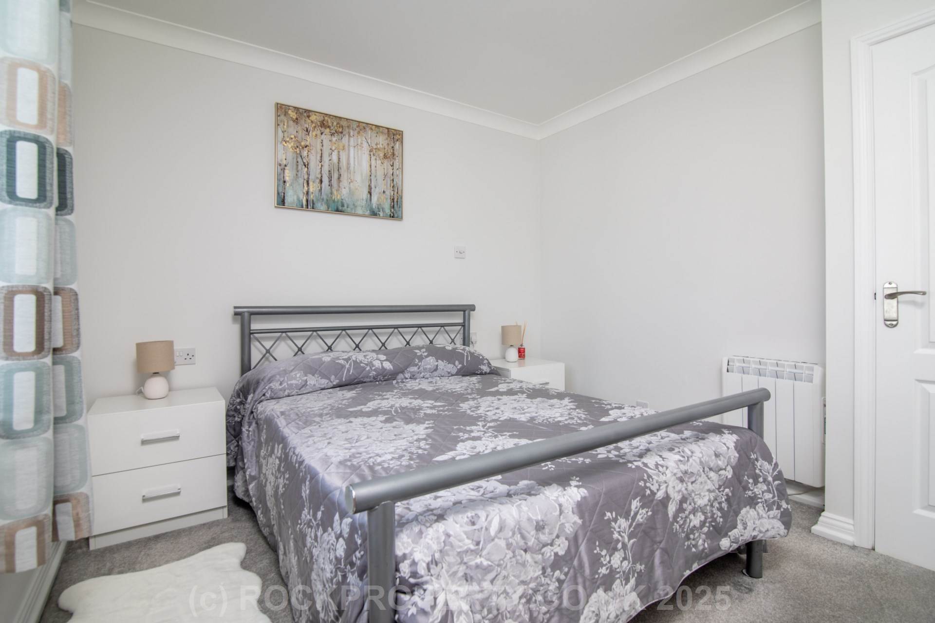 SPACIOUS 1 BED + PARKING, Cobblestones, St Helier, Image 14