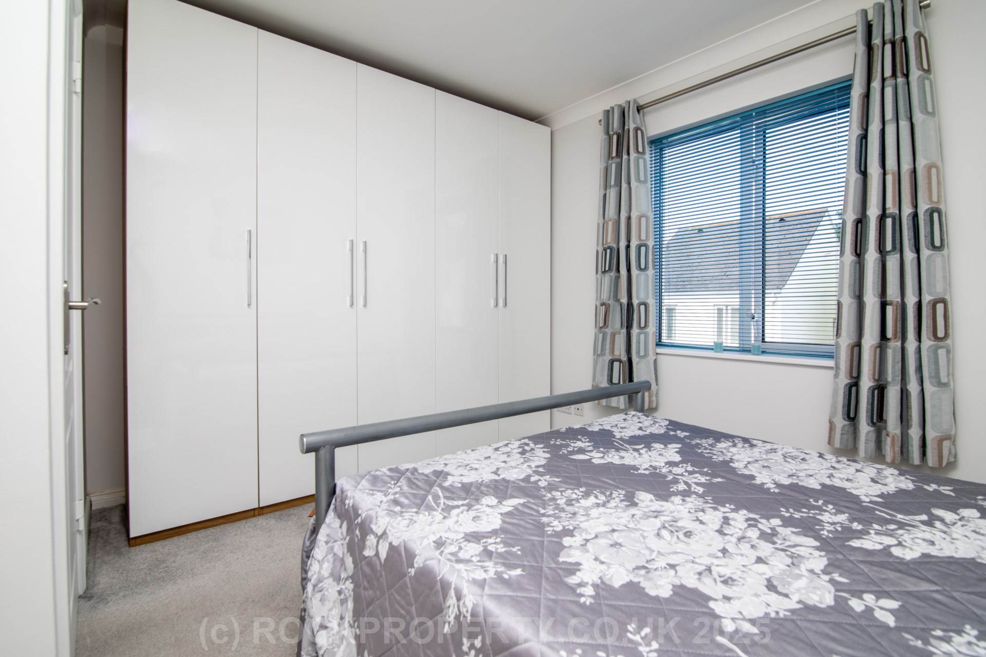 SPACIOUS 1 BED + PARKING, Cobblestones, St Helier, Image 15