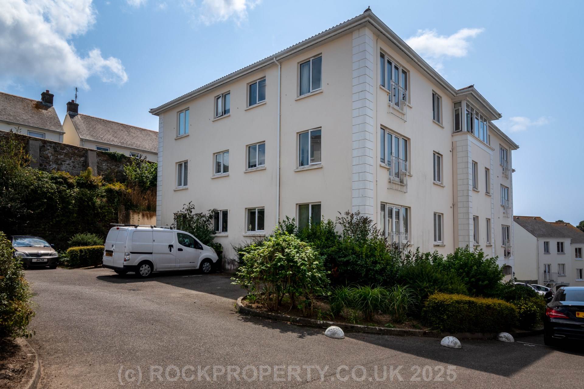 SPACIOUS 1 BED + PARKING, Cobblestones, St Helier, Image 18