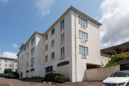 SPACIOUS 1 BED + PARKING, Cobblestones, St Helier