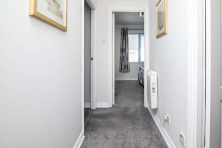 SPACIOUS 1 BED + PARKING, Cobblestones, St Helier, Image 12