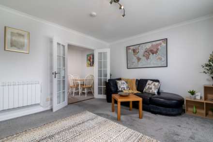 SPACIOUS 1 BED + PARKING, Cobblestones, St Helier, Image 5