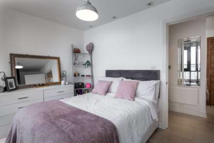 PENTHOUSE APARTMENT WITH PARKING, Le Capelain House, La Rue L'Etau, St Helier, Image 12