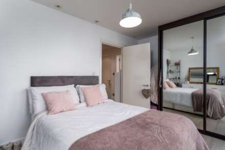 PENTHOUSE APARTMENT WITH PARKING, Le Capelain House, La Rue L'Etau, St Helier, Image 13