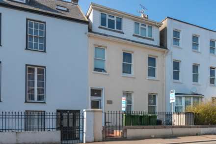 FIRST FLOOR 1 BED FLAT, St Saviours Road, St Helier, Image 1
