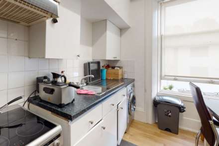 FIRST FLOOR 1 BED FLAT, St Saviours Road, St Helier, Image 6