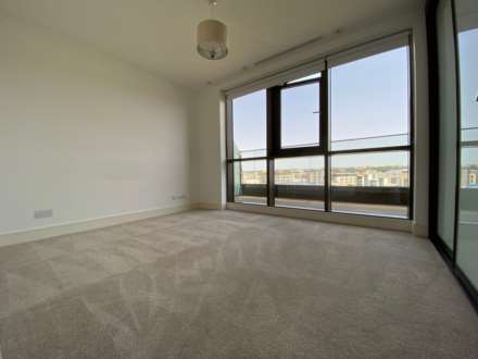 STUNNING 1 BED PENTHOUSE APARTMENT, Le Capelain House, St Helier, Image 10