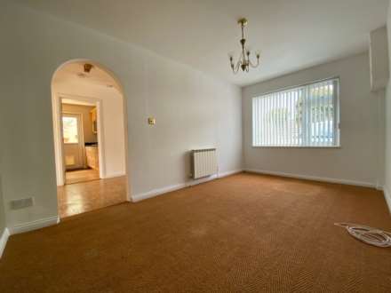 SUBSTANTIAL 3/4 BED FAMILY HOUSE, Outskirts of St Helier, Image 9