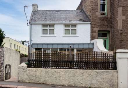 2/3 BED COTTAGE, Queens Road, St Helier, Image 10