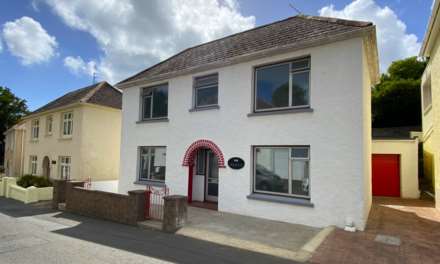 4 Bedroom Detached, DETACHED 3/4 BED HOUSE - NO ONWARD CHAIN! Langley Park, St Saviour