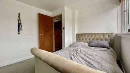 ENTITLED/LICENSED - TOP FLOOR 1 BED FLAT, Rouge Bouillon, St Helier, Image 8