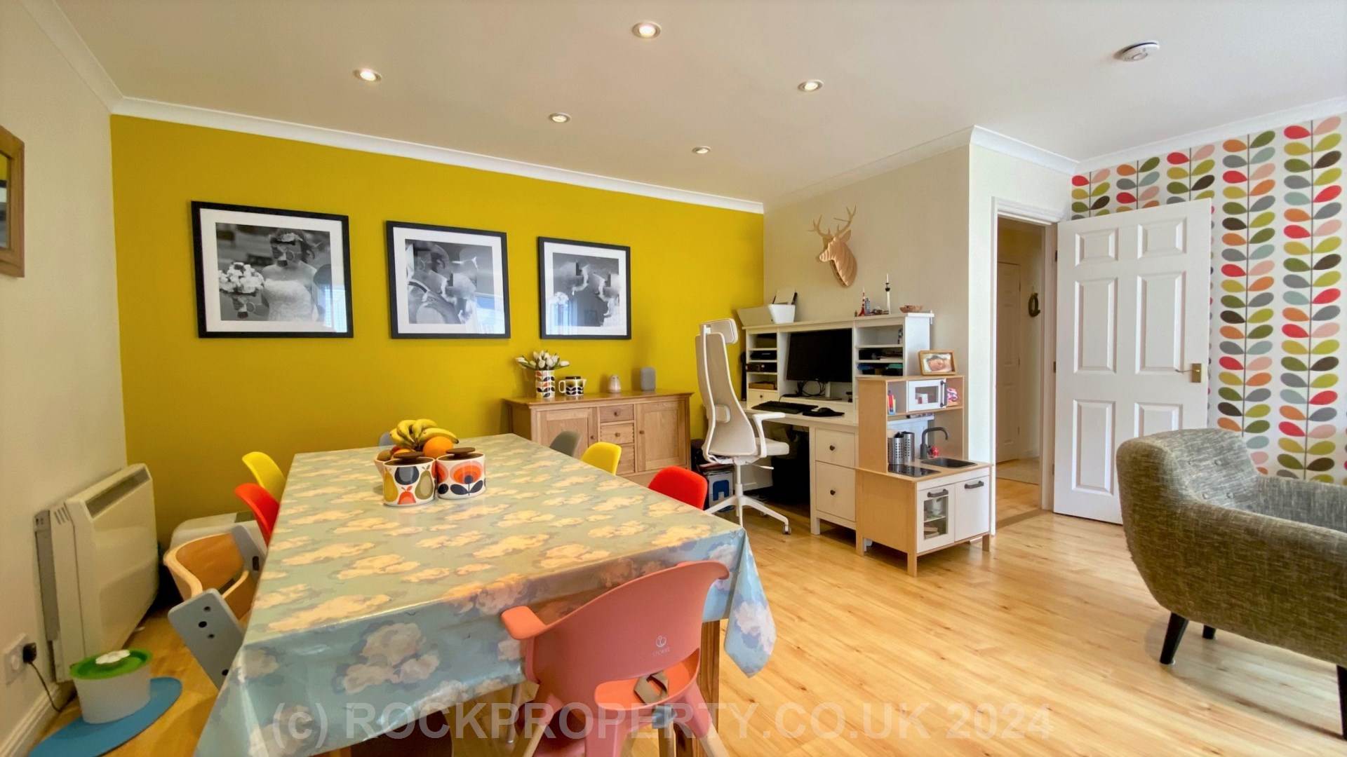 SPACIOUS 2 BED + BALCONY, Woodville Apartments, St Saviour's Road, Image 4