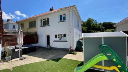 3 Bedroom Semi-Detached, MODERN 3 BED FAMILY HOME, Langley Park, St Saviour