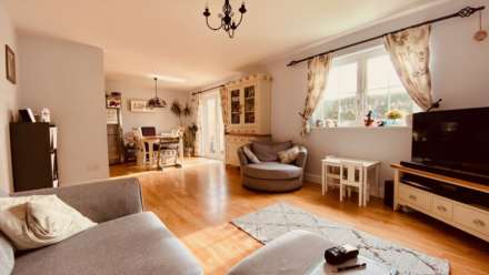 3 DOUBLE BED FAMILY HOME, Popular Sion Village, St John, Image 4