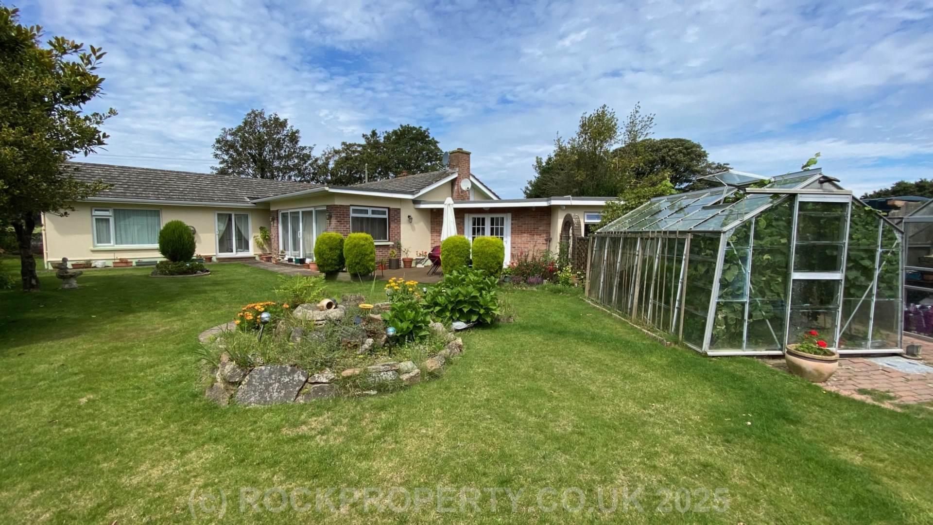 LARGE 3 BED 3 BATH BUNGALOW, La Rue Es Abbes, Rural St John, Image 1