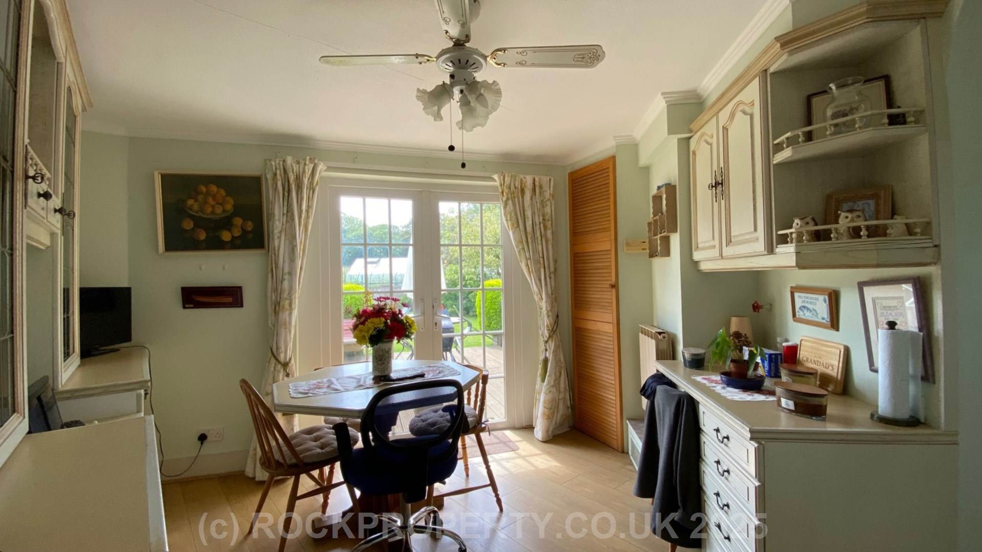 LARGE 3 BED 3 BATH BUNGALOW, La Rue Es Abbes, Rural St John, Image 11