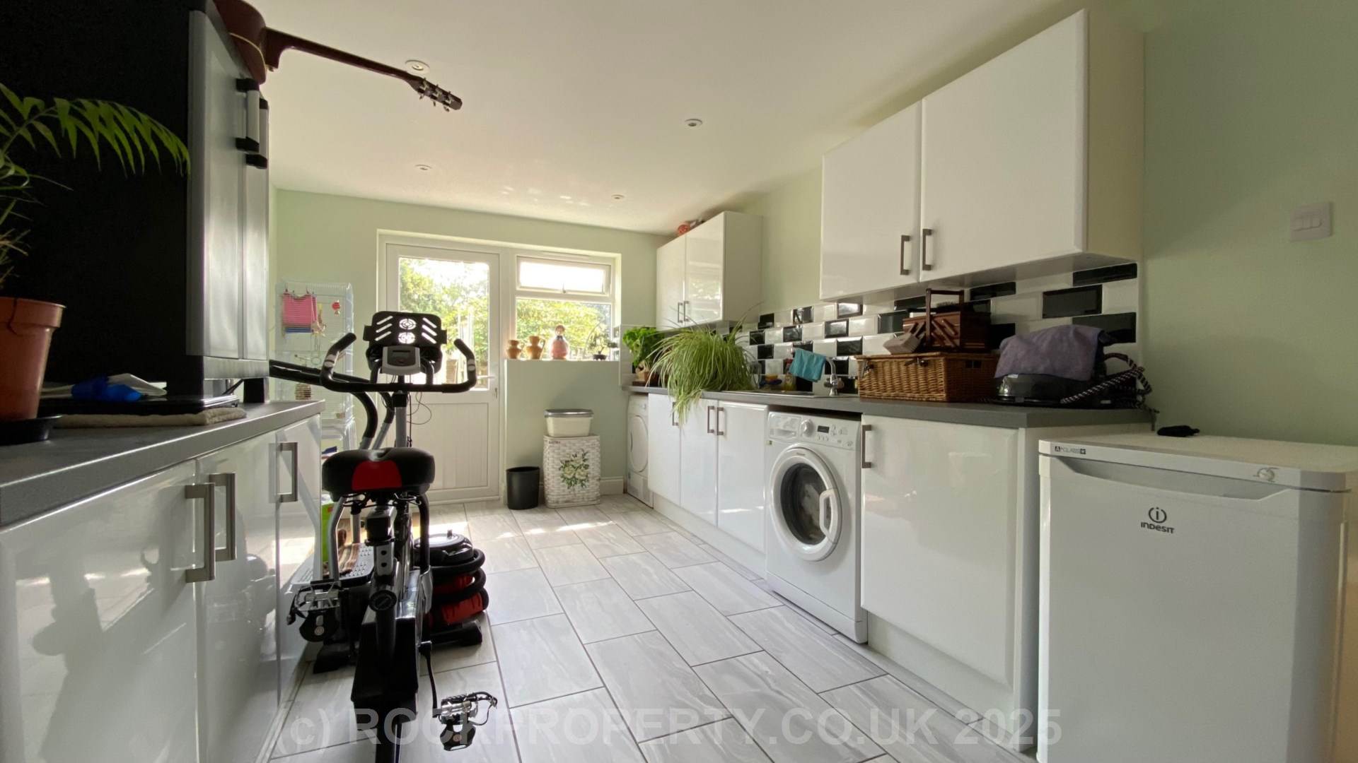 LARGE 3 BED 3 BATH BUNGALOW, La Rue Es Abbes, Rural St John, Image 12