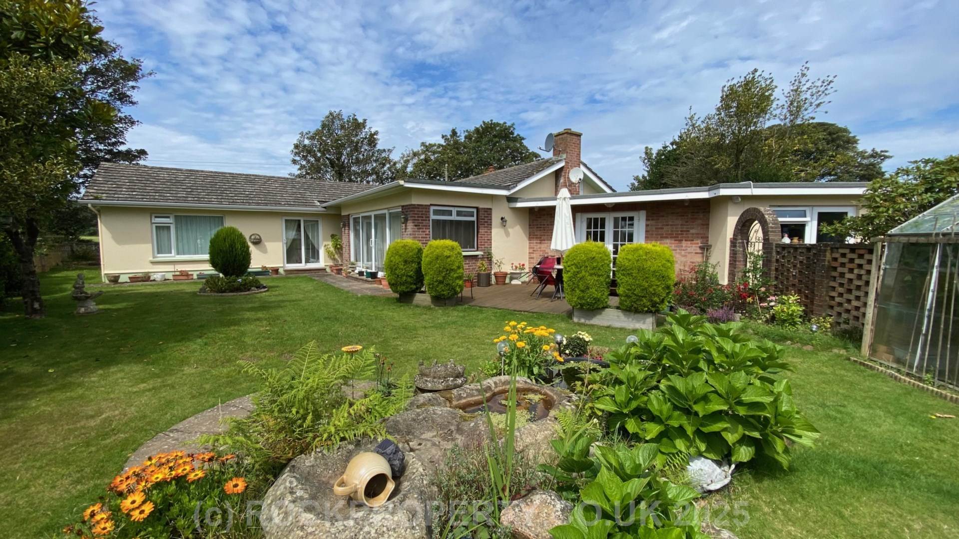 LARGE 3 BED 3 BATH BUNGALOW, La Rue Es Abbes, Rural St John, Image 2