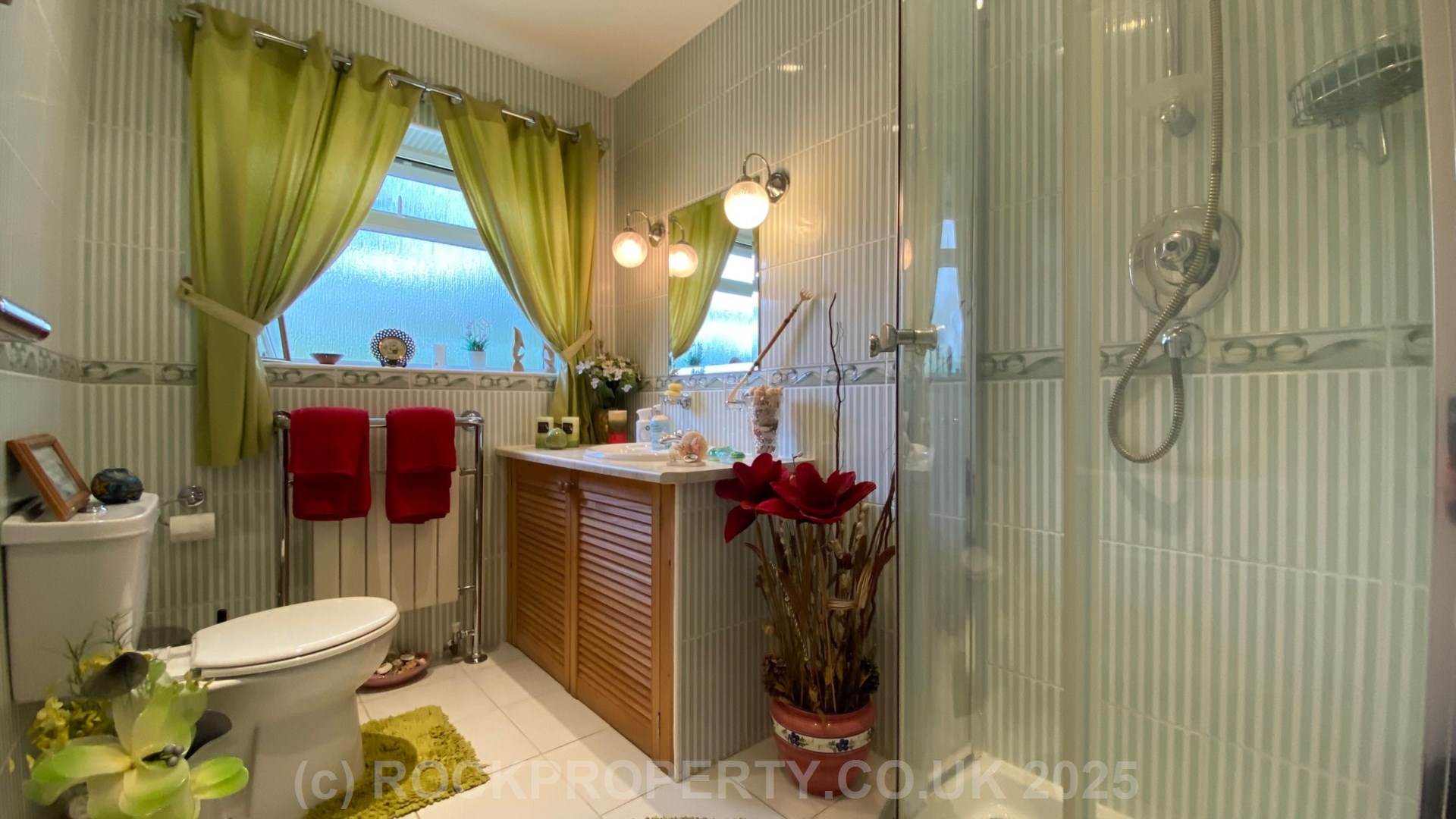 LARGE 3 BED 3 BATH BUNGALOW, La Rue Es Abbes, Rural St John, Image 21