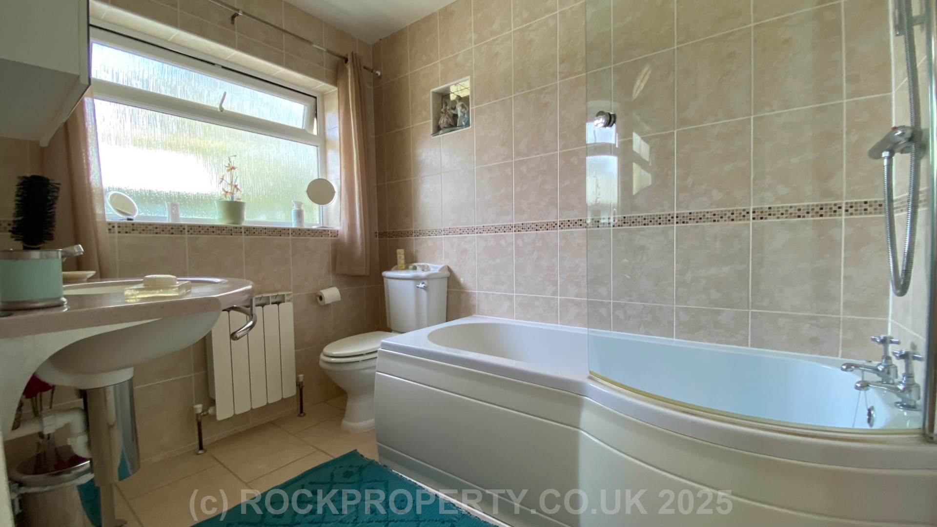 LARGE 3 BED 3 BATH BUNGALOW, La Rue Es Abbes, Rural St John, Image 23